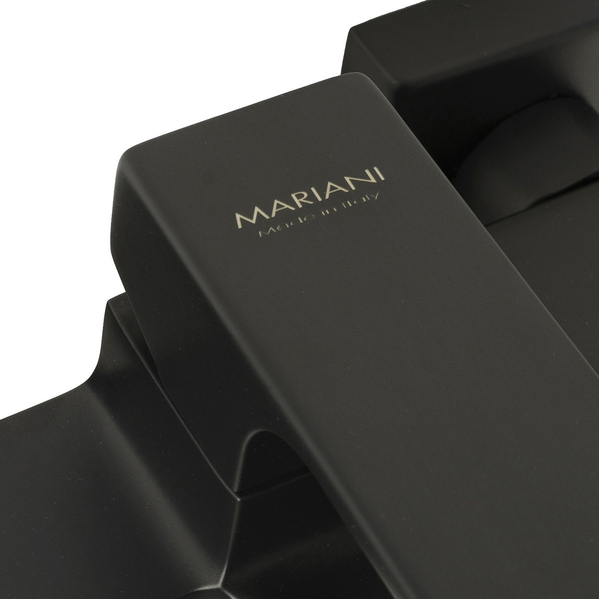 Превью фото №3  Смеситель для ванны Mariani Rebel B14212RE, черный матовый