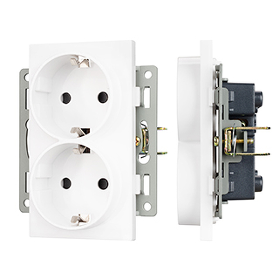 Фото №1  Розетка Arlight Механизм электрической розетки SCT-MEUD-PL-WH (250V, 16A) ( -)