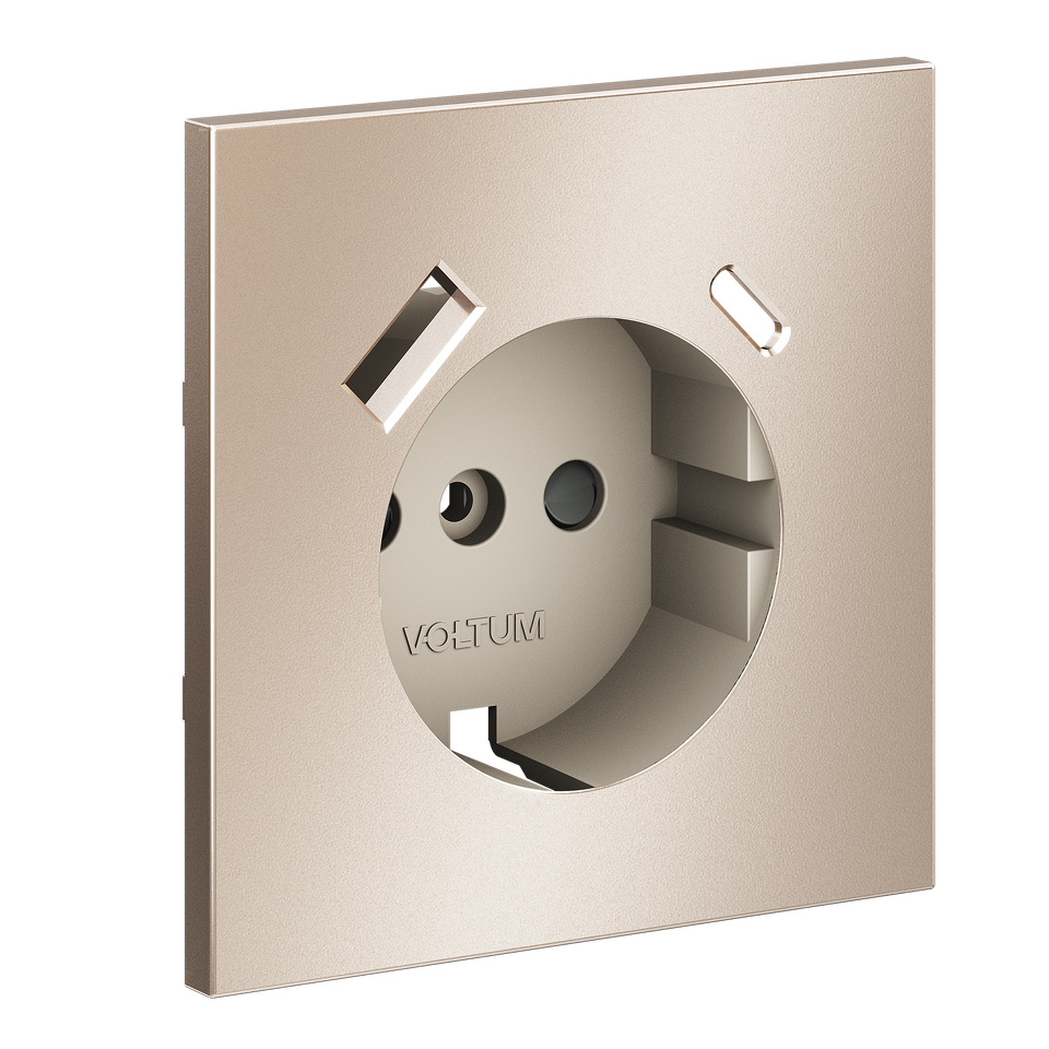 Фото №7  VOLTUM Накладка для розетки с заземлением и защитными шторками, с USB A+C, S70 Metal (платина)
