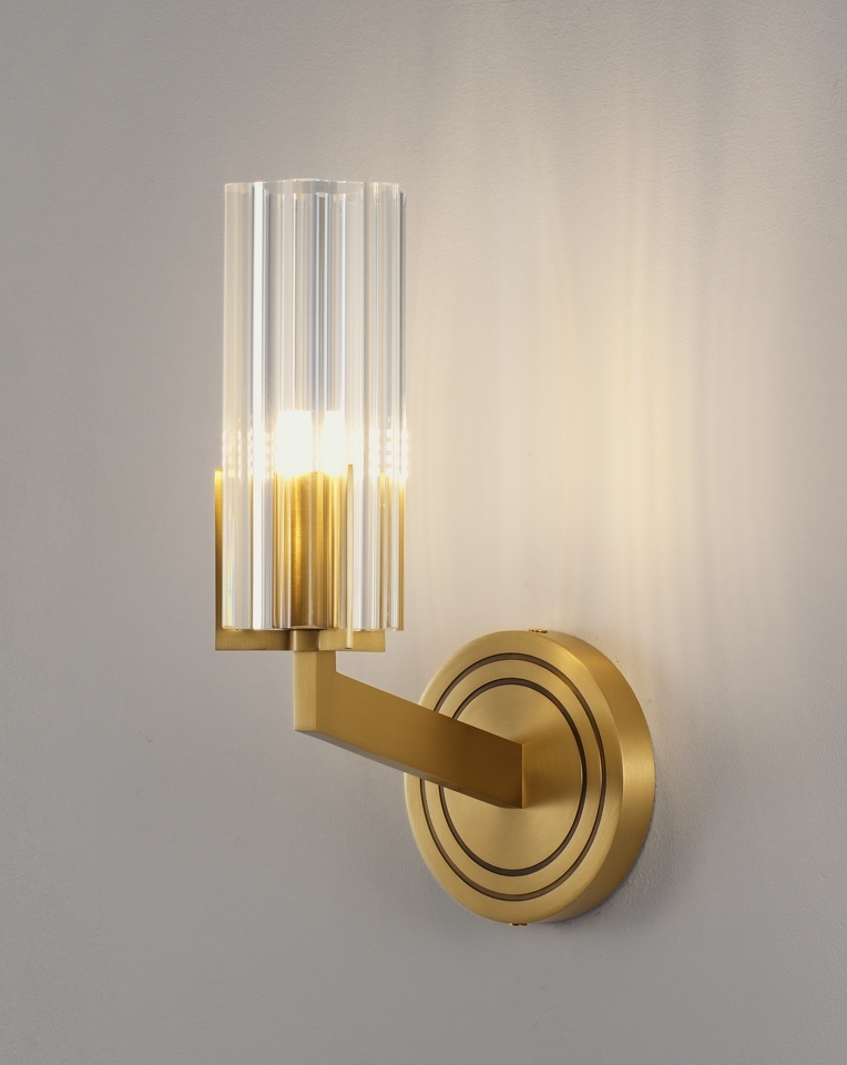 Фото №10  Светильник настенный Moderli V11015-1W Brass