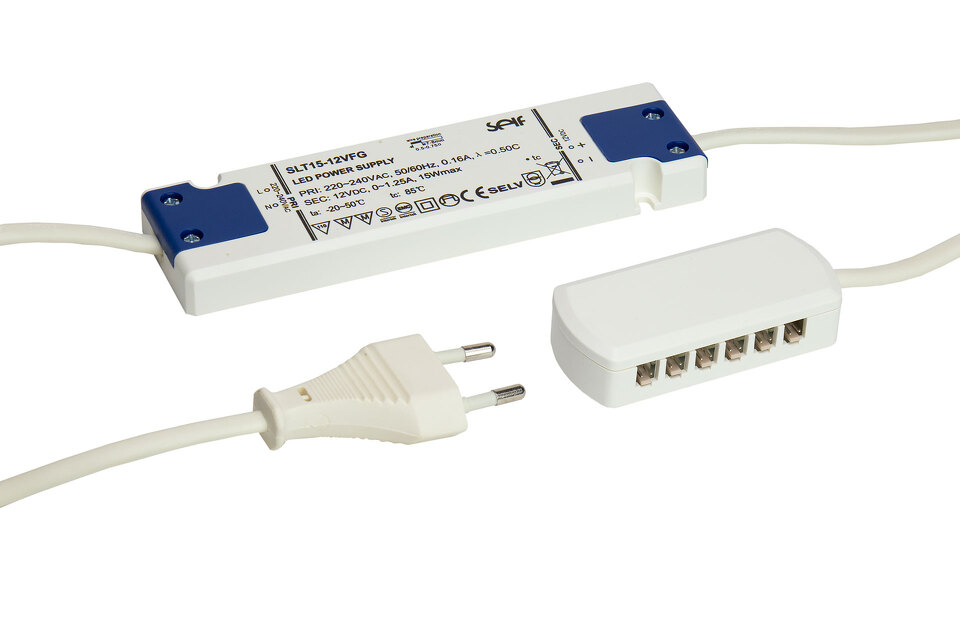 Фото №1  Elettroimpianti Трансформатор ELETTROIMPIANTI, 12 V, 15 W, подключение максимум 6-ти светильников