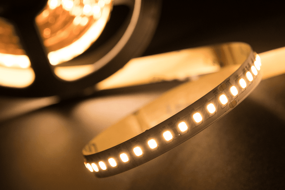 Фото №6  SWG PRO Лента светодиодная SMD 2835, 168 LED/м, 17,3 Вт/м, 24В , IP20, Теплый белый