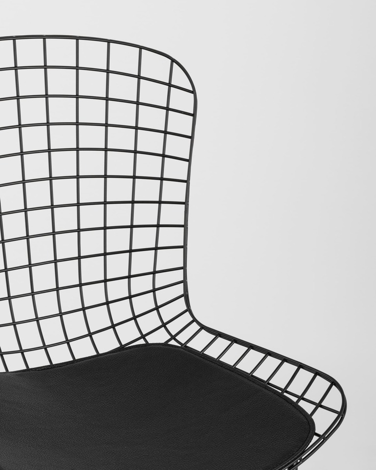 Фото №10  Стул обеденный Bertoia черный с черной подушкой 4 шт