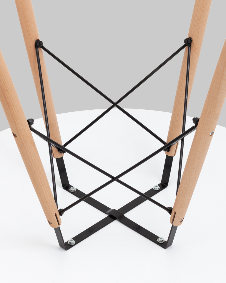 Фото №6  Стол Eames DSW NEW D90