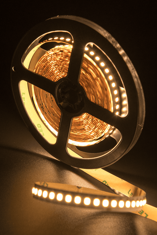 Фото №6  SWG PRO Лента светодиодная SMD 2835, 168 LED/м, 17,3 Вт/м, 24В , IP20, Теплый белый