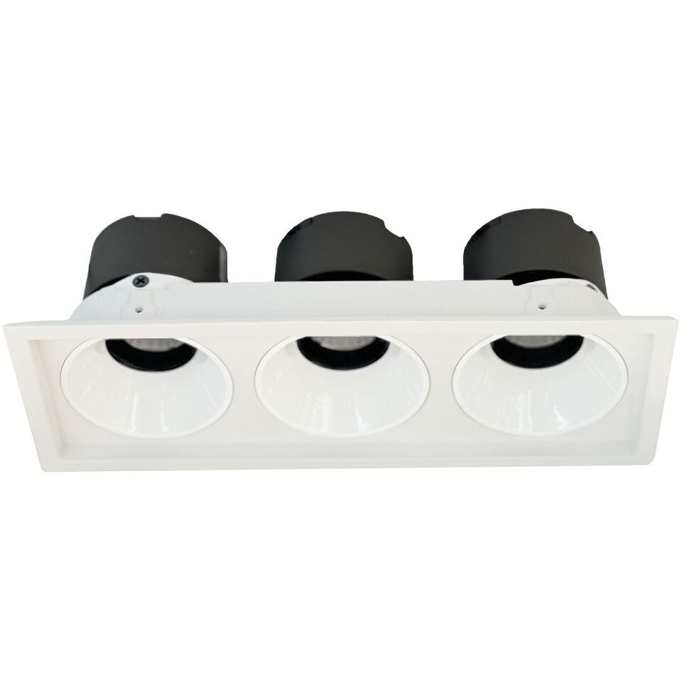 Фото №1  WTD.O21.000.30.30 WERTMARK TECHNICAL DORSUM светильник точечный встраиваемый, LED, 3x10W, 3000K
